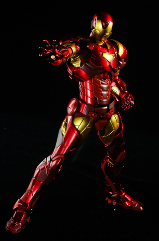 Illustration for article titled A Closer Look At Sentinel's Lovely Extremis Iron Man